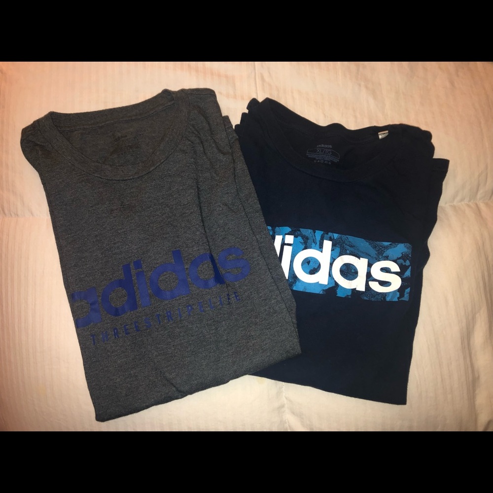 ADIDAS men’s XL short sleeved t-shirts. Good condition.
